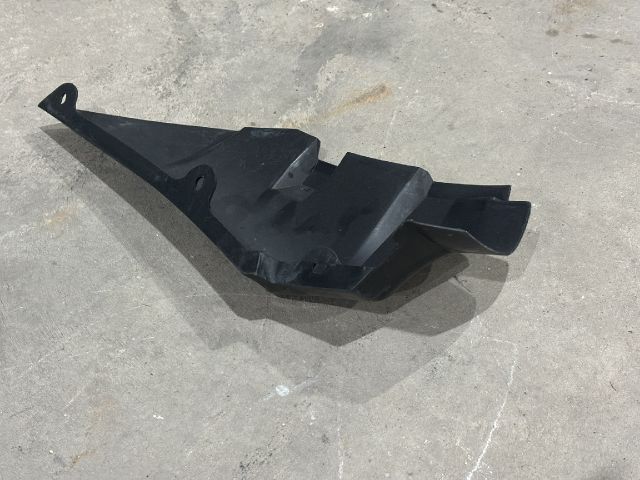 bontott FORD TRANSIT Bal első Dobbetét (Kerékjárati, Műanyag)