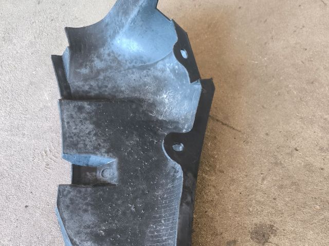 bontott FORD TRANSIT Bal első Dobbetét (Kerékjárati, Műanyag)