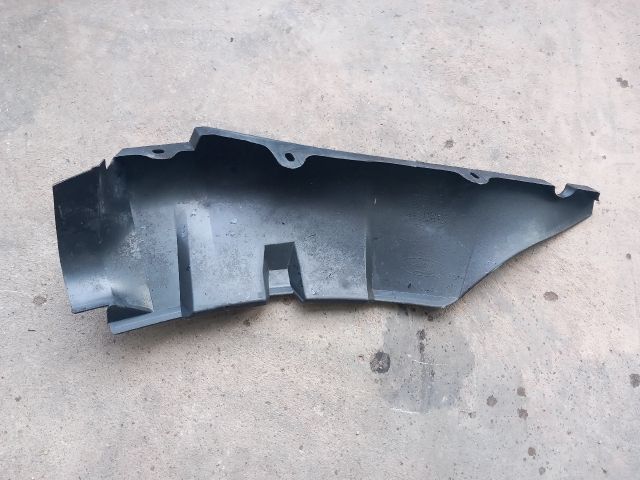 bontott FORD TRANSIT Bal első Első Dobbetét (Kerékjárati, Műanyag)