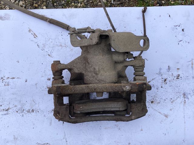 bontott FORD TRANSIT Bal első Féknyereg Munkahengerrel