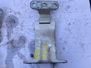 bontott FORD TRANSIT Bal első Felső Zsanér