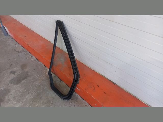 bontott FORD TRANSIT Bal első Fixüveg (Ajtóban)