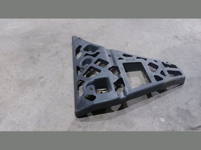 bontott FORD TRANSIT Bal első Lökhárító Tartó (Műanyag)