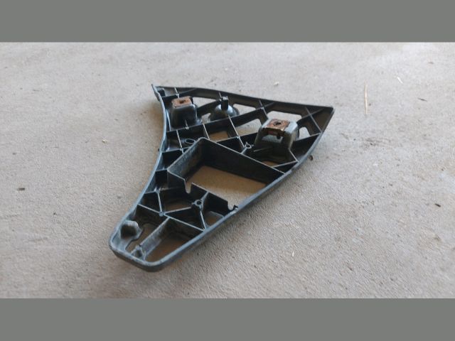 bontott FORD TRANSIT Bal első Lökhárító Tartó (Műanyag)