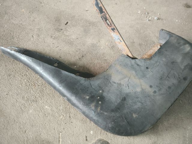 bontott FORD TRANSIT Bal első Sárvédő Gumi