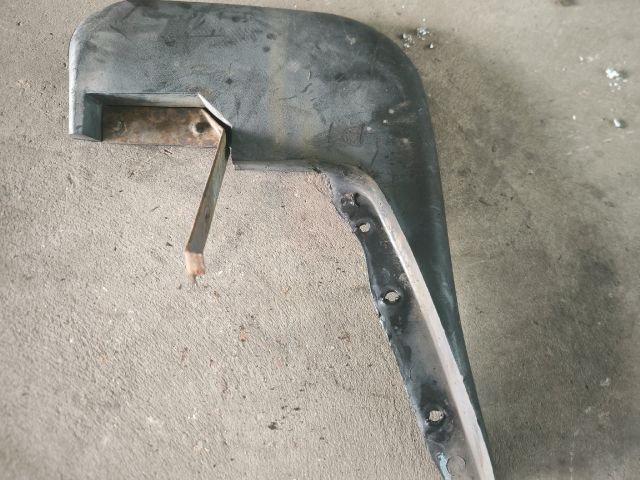 bontott FORD TRANSIT Bal első Sárvédő Gumi