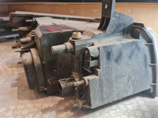 bontott FORD TRANSIT Bal Fényszóró