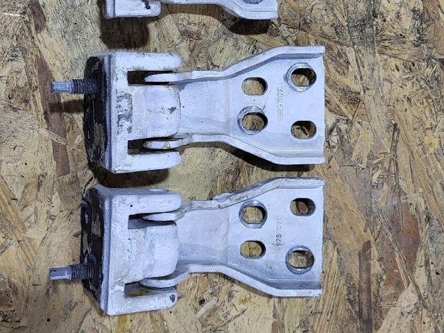 bontott FORD TRANSIT Bal hátsó Alsó Zsanér