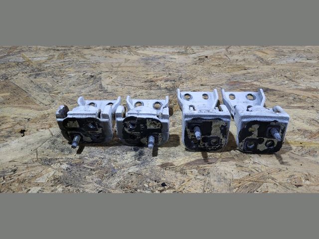 bontott FORD TRANSIT Bal hátsó Alsó Zsanér