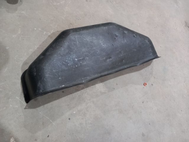 bontott FORD TRANSIT Bal hátsó Dobbetét (Kerékjárati, Műanyag)