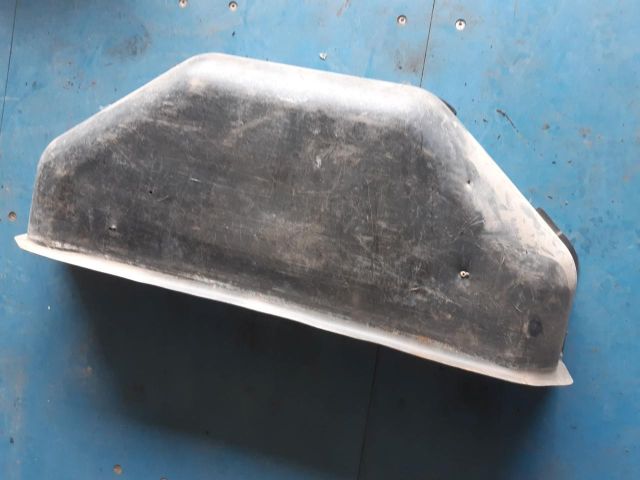 bontott FORD TRANSIT Bal hátsó Dobbetét (Kerékjárati, Műanyag)