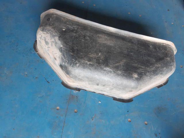 bontott FORD TRANSIT Bal hátsó Dobbetét (Kerékjárati, Műanyag)