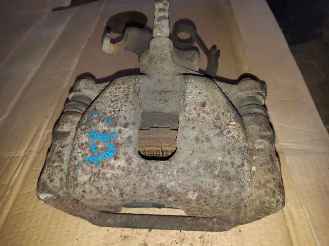 bontott FORD TRANSIT Bal hátsó Féknyereg Munkahengerrel