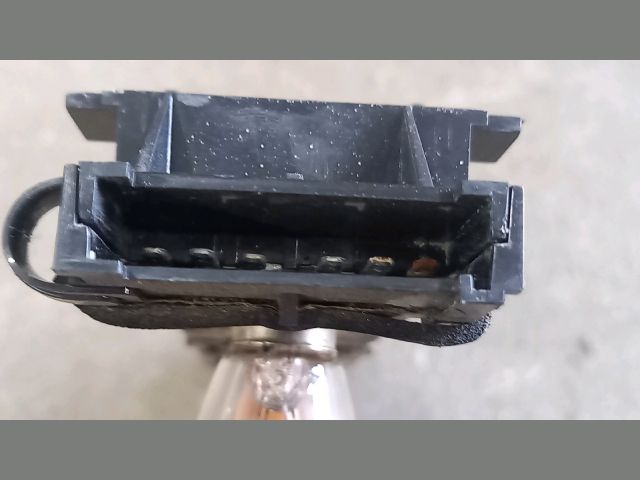 bontott FORD TRANSIT Bal Hátsó Lámpa Foglalat