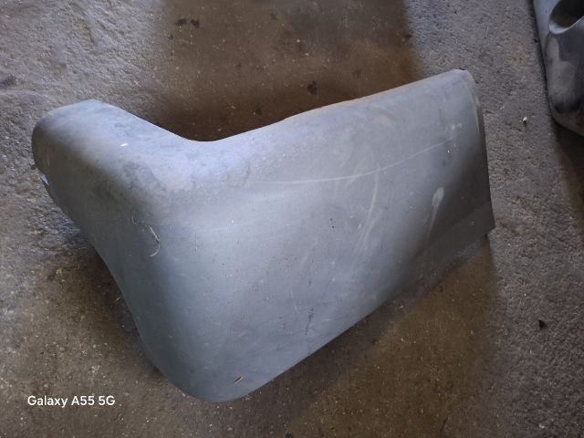 bontott FORD TRANSIT Bal hátsó Lökhárító Sarok (Műanyag)