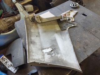 bontott FORD TRANSIT Bal hátsó Lökhárító Sarok (Műanyag)