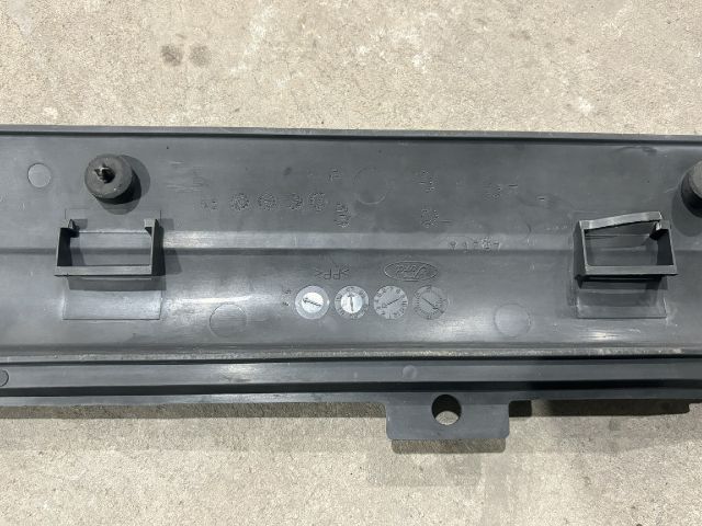 bontott FORD TRANSIT Bal hátsó Lökhárító Sarok (Műanyag)