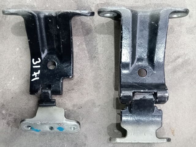 bontott FORD TRANSIT Bal hátsó Zsanér