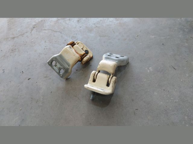 bontott FORD TRANSIT Bal hátsó Zsanér