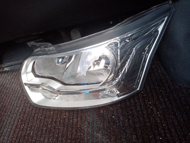 bontott FORD TRANSIT Bal Ledes Fényszóró