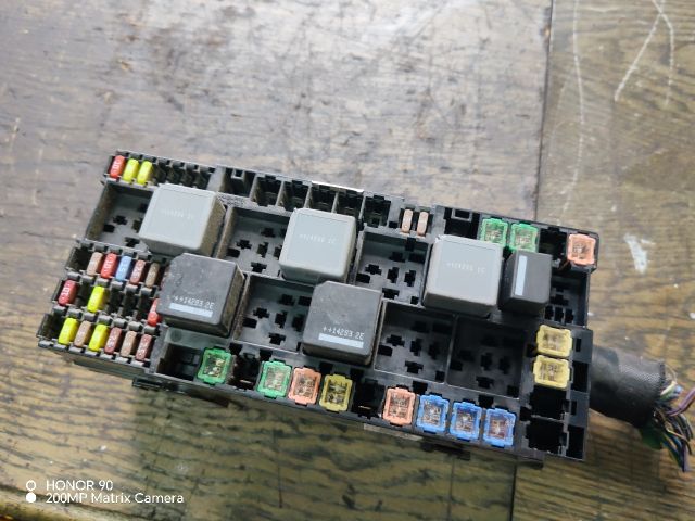 bontott FORD TRANSIT Biztosítéktábla Doboz