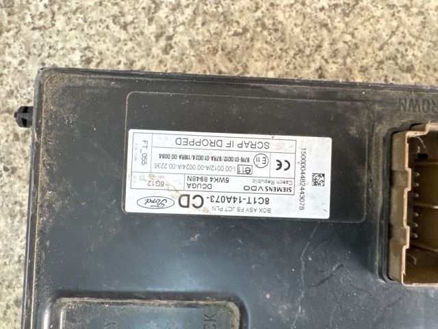 bontott FORD TRANSIT Biztosítéktábla Doboz