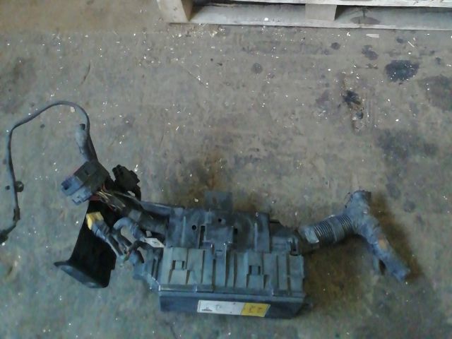 bontott FORD TRANSIT Biztosítéktábla Motortér