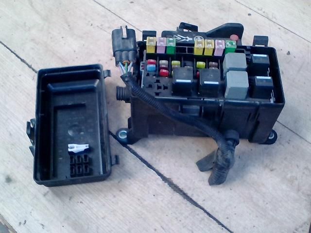 bontott FORD TRANSIT Biztosítéktábla Utastér