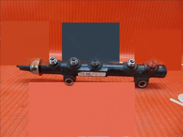 bontott FORD TRANSIT CONNECT Porlasztó Sor / Híd