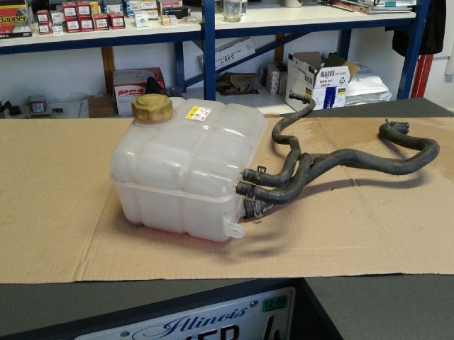 bontott FORD TRANSIT CONNECT Kiegyenlítő Tartály