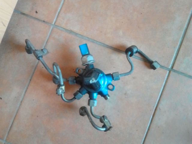 bontott FORD TRANSIT CONNECT Közösnyomócső