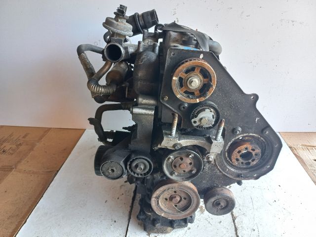 bontott FORD TRANSIT CONNECT Motor (Fűzött blokk hengerfejjel)