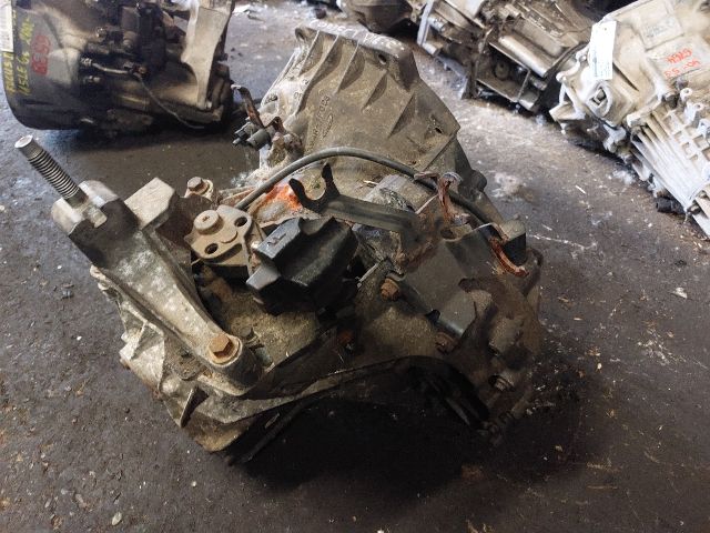 bontott FORD TRANSIT CONNECT Váltó (Mechanikus)