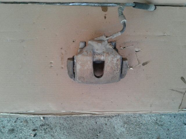 bontott FORD TRANSIT CONNECT Bal első Féknyereg Munkahengerrel