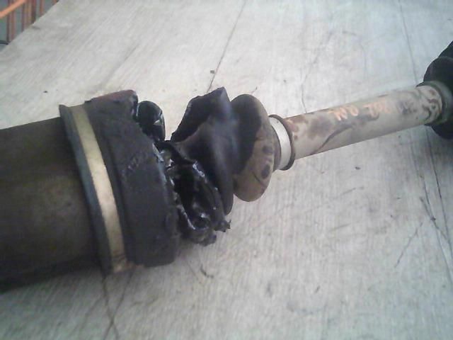 bontott FORD TRANSIT CONNECT Bal Féltengely