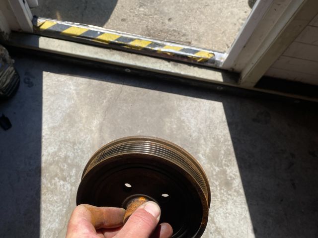 bontott FORD TRANSIT CONNECT Főtengely Szíjtárcsa