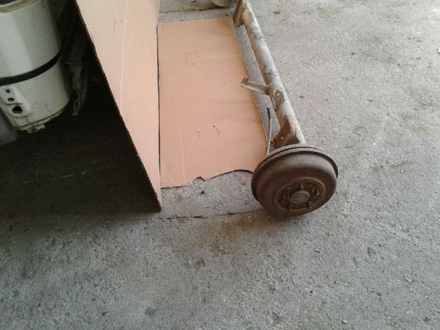 bontott FORD TRANSIT CONNECT Hátsó Híd (Dobfékes)