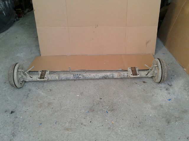 bontott FORD TRANSIT CONNECT Hátsó Híd (Dobfékes)