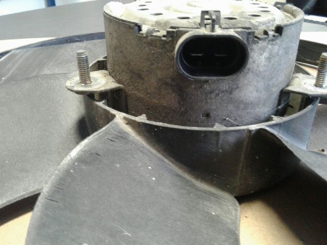 bontott FORD TRANSIT CONNECT Hűtőventilátor