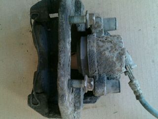 bontott FORD TRANSIT CONNECT Jobb első Féknyereg Munkahengerrel