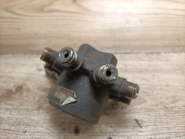 bontott FORD TRANSIT CONNECT Közösnyomócső