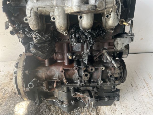 bontott FORD TRANSIT CONNECT Motor (Fűzött blokk hengerfejjel)