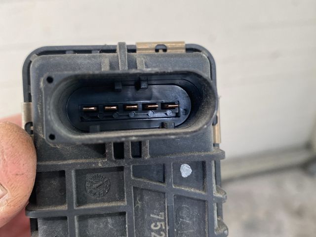 bontott FORD TRANSIT CONNECT Turbó Vezérlőegység