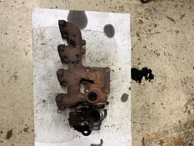 bontott FORD TRANSIT CONNECT Turbó