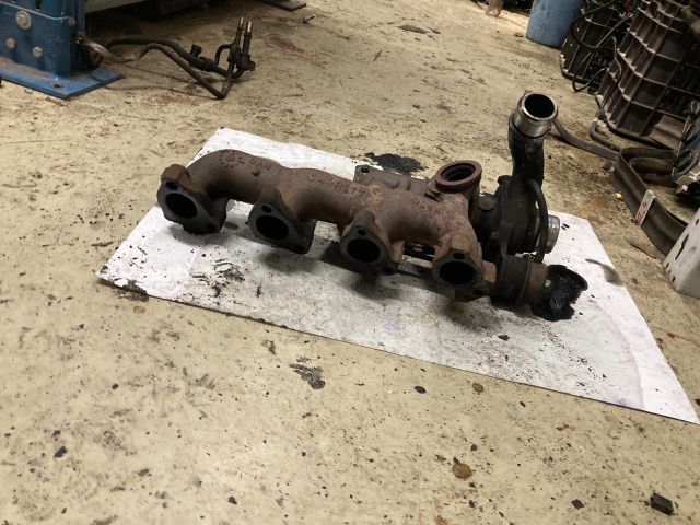 bontott FORD TRANSIT CONNECT Turbó