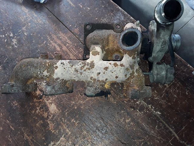 bontott FORD TRANSIT CONNECT Turbó