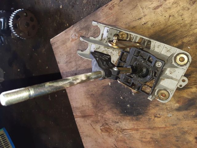 bontott FORD TRANSIT CONNECT Váltó Kulissza