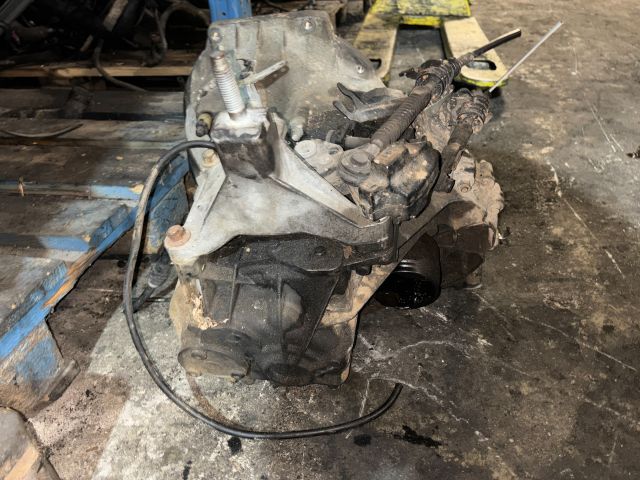 bontott FORD TRANSIT CONNECT Váltó (Mechanikus)