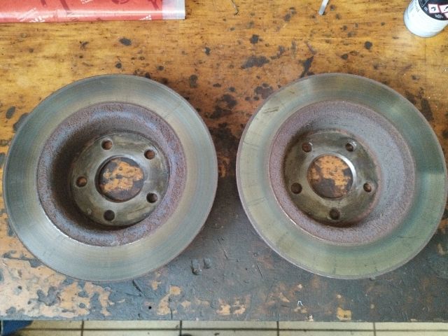 bontott FORD TRANSIT CONNECT Hátsó Pár Féktárcsa