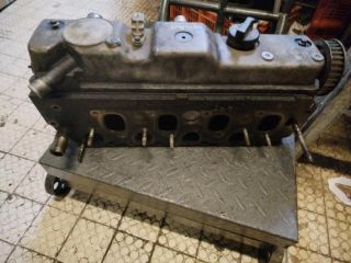 bontott FORD TRANSIT CONNECT Hengerfej